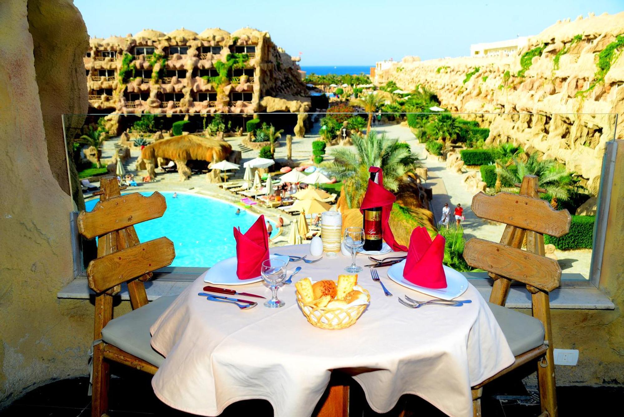 Caves Beach Resort Adults Only Hurghada Esterno foto
