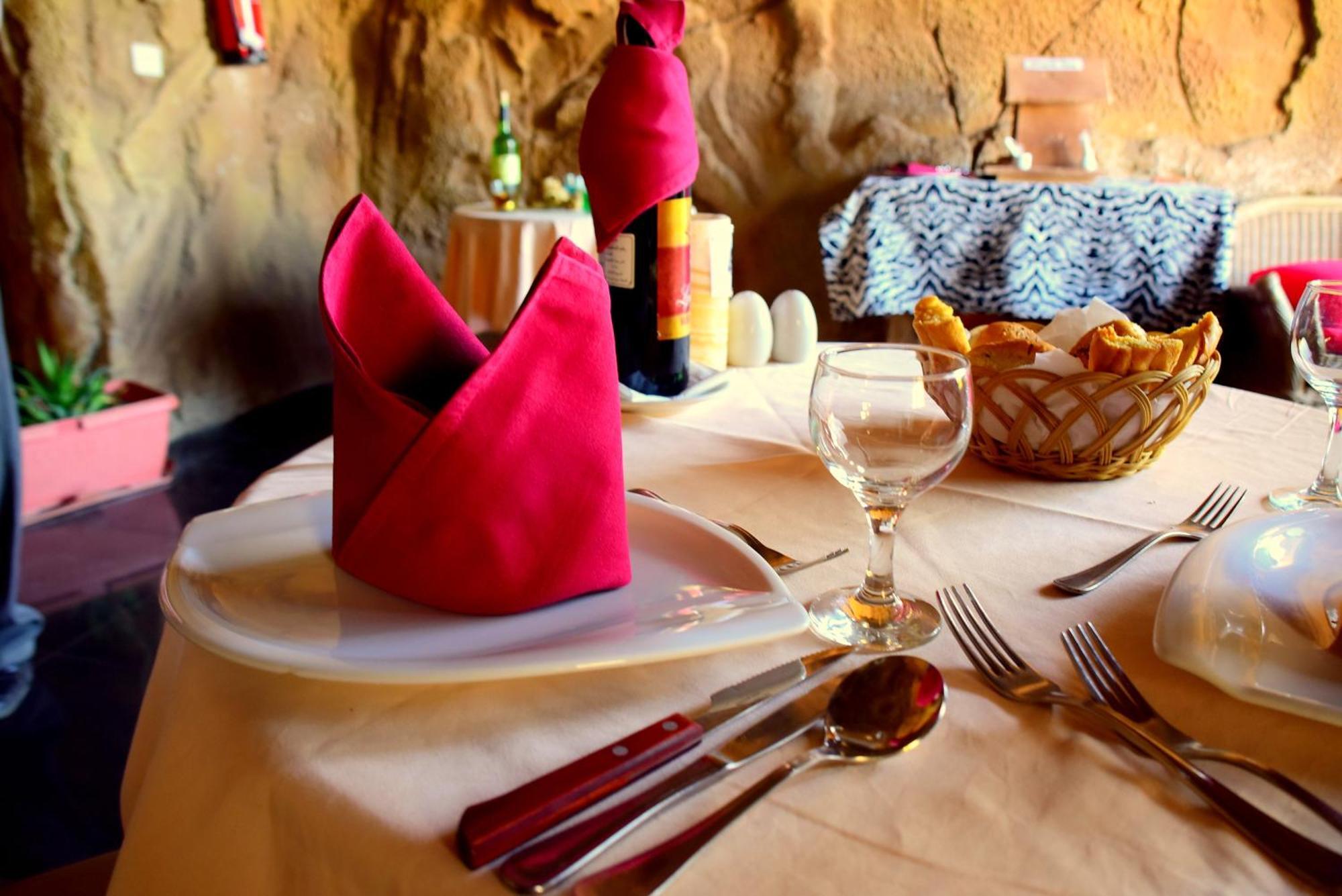 Caves Beach Resort Adults Only Hurghada Esterno foto
