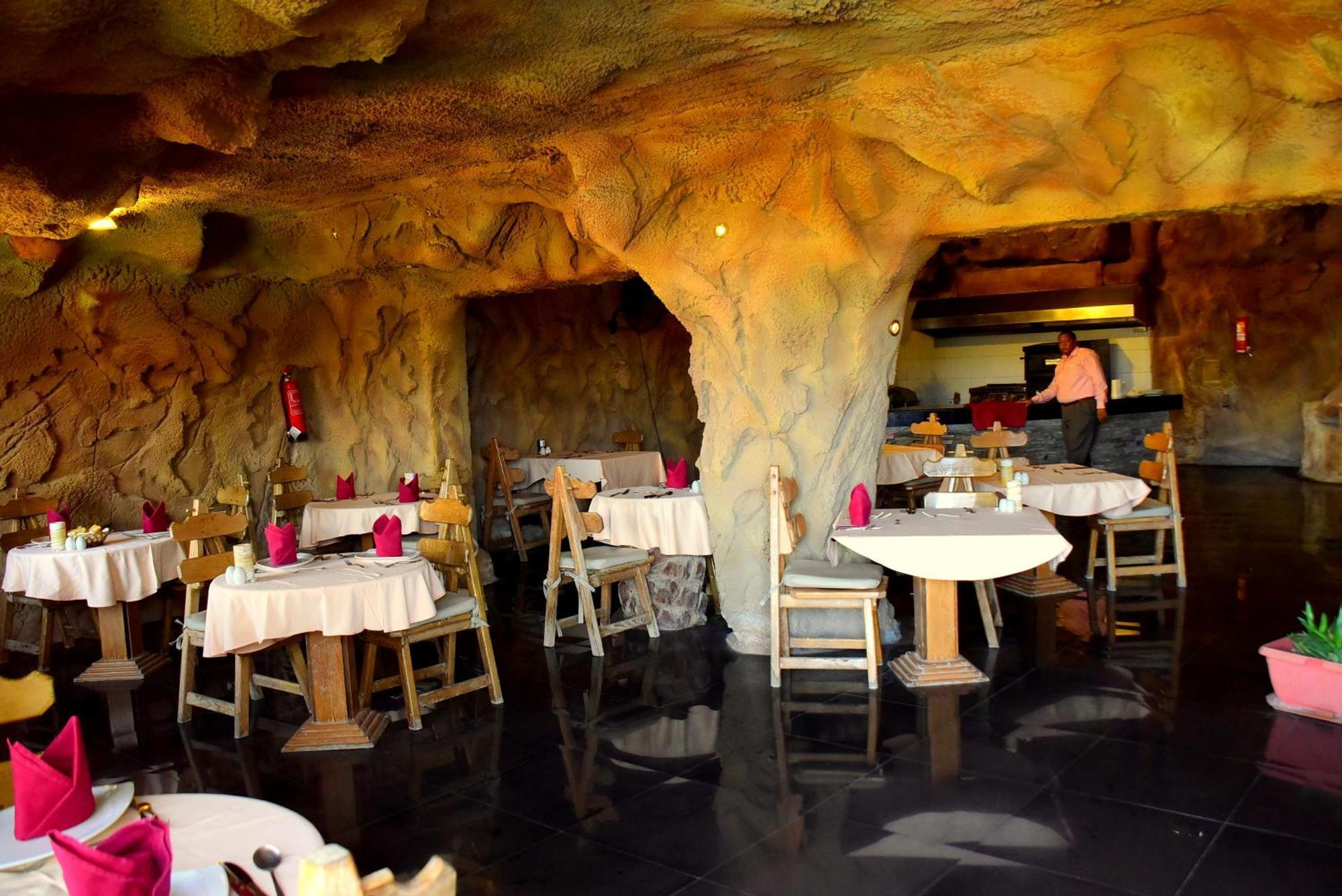 Caves Beach Resort Adults Only Hurghada Esterno foto