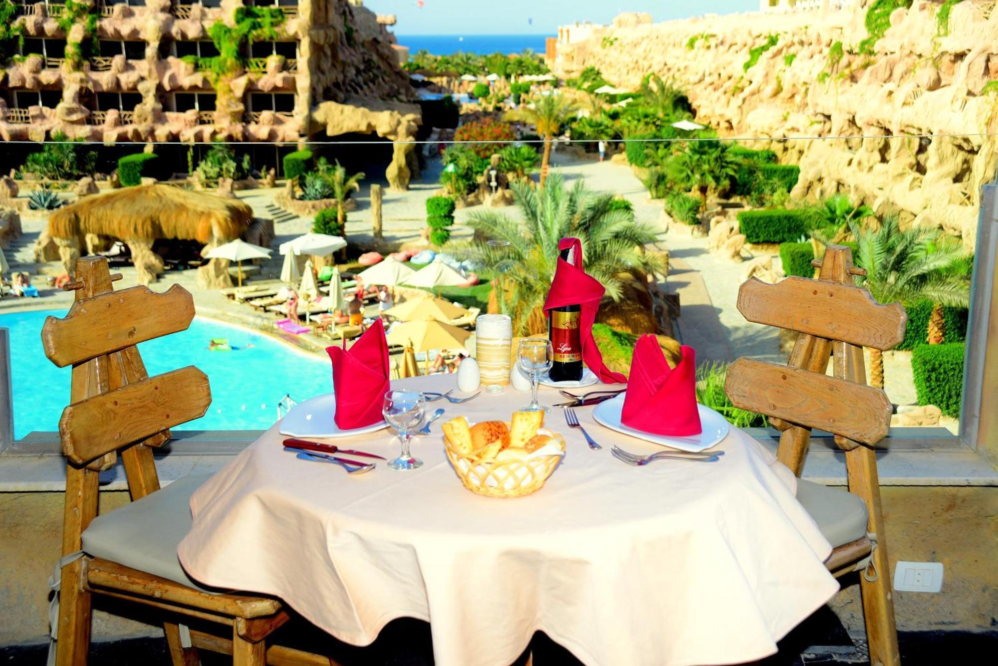 Caves Beach Resort Adults Only Hurghada Esterno foto
