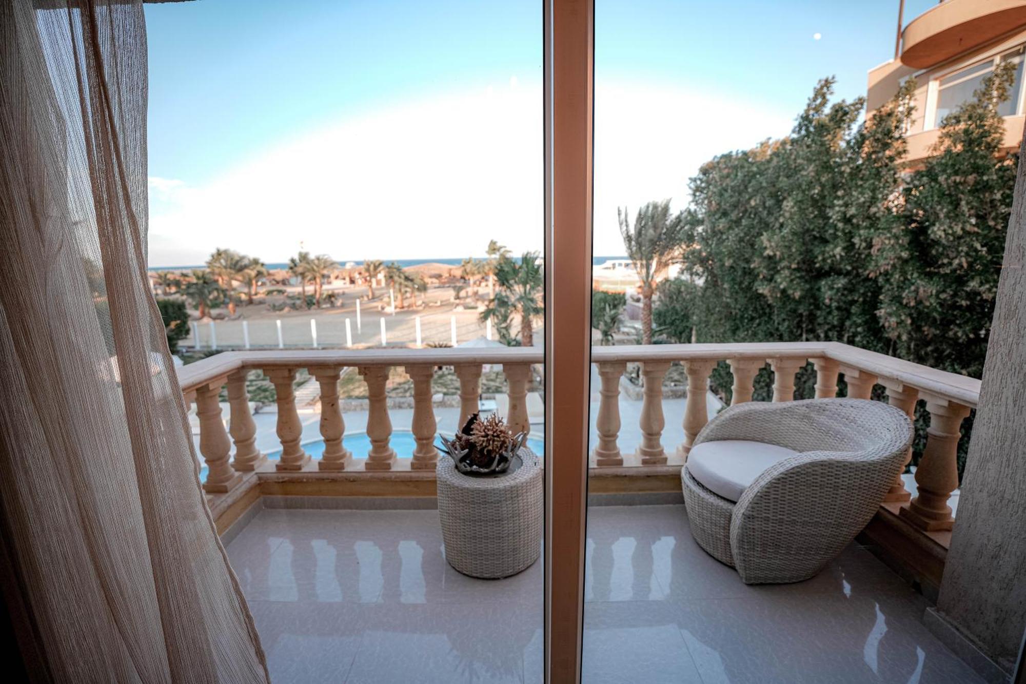 Caves Beach Resort Adults Only Hurghada Esterno foto